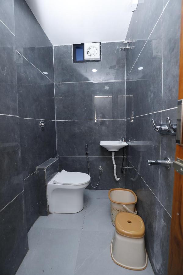 Hotel Garima 乌贾因 外观 照片