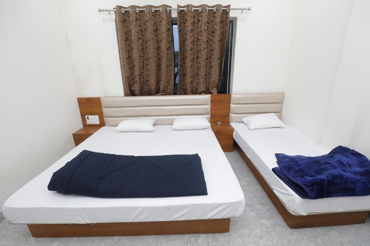 Hotel Garima 乌贾因 外观 照片